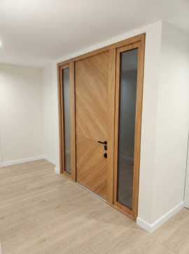 Входная дверь в шпоне дуба